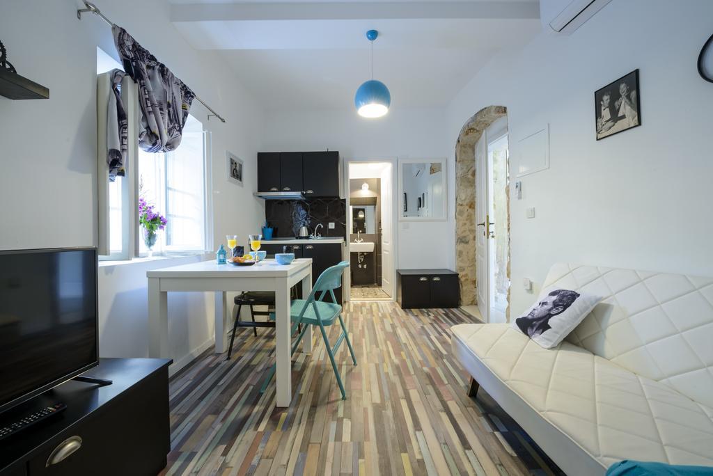 Guest House La Boheme ดูบรอฟนิก ภายนอก รูปภาพ